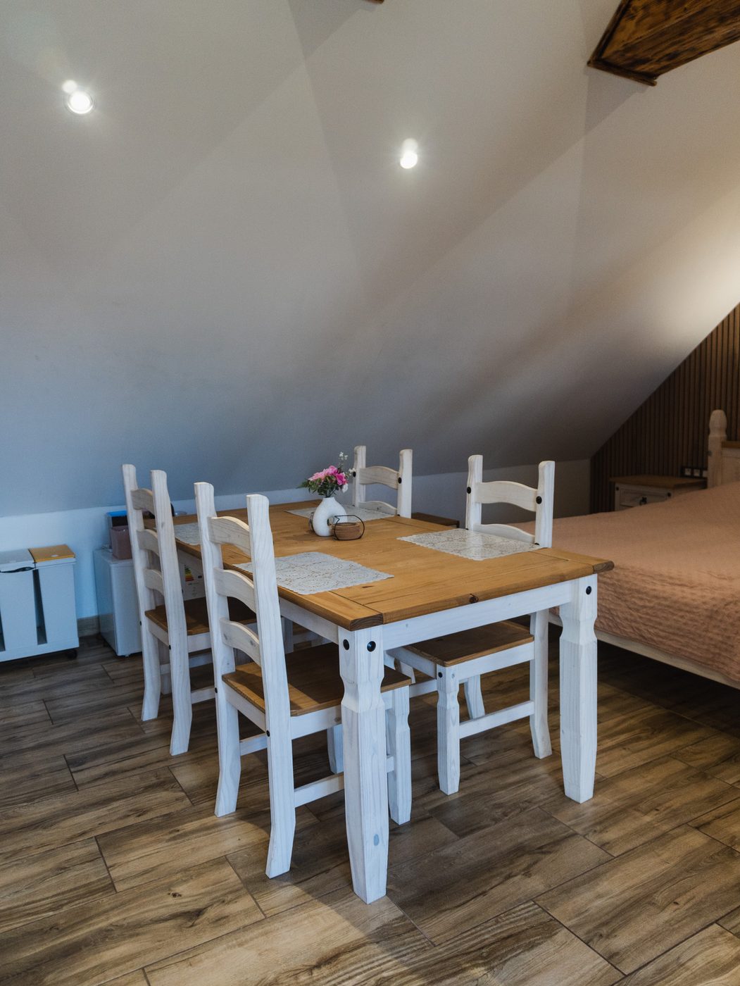Jídelní kout apartmánu